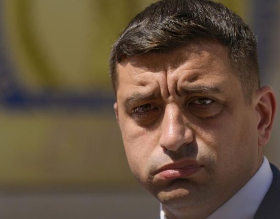 AUR doreste convocarea Parlamentului pentru suspendarea lui Iohannis