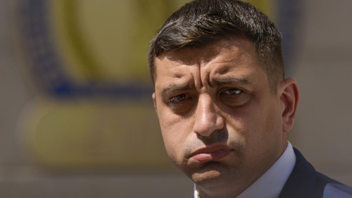 AUR doreste convocarea Parlamentului pentru suspendarea lui Iohannis
