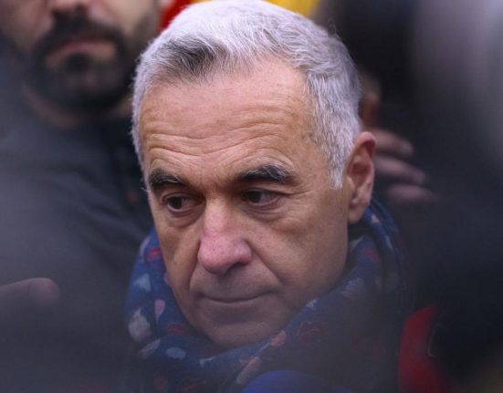 Calin Georgescu cere demisia ministrului de Externe dupa furtul Tezaurului Dacic Unde era paza