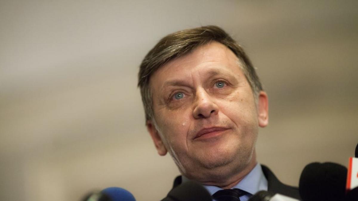 Crin Antonescu Am decis suspendarea din cauza criticii politice asupra candidaturii mele