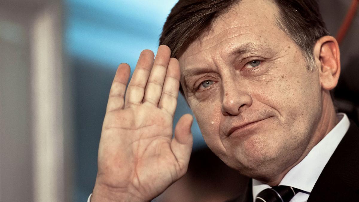 Surse Cine sunt cei 7 care l ar putea lasa pe Crin Antonescu fara candidatura Pe cine testeaza PSD si PNL