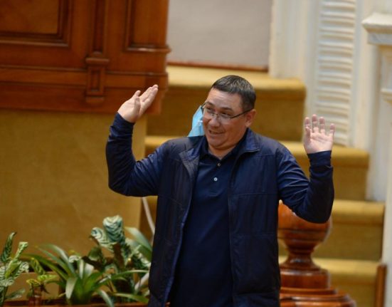 Victor Ponta se angajeaza sa duca la Casa Alba o scrisoare pentru Trump Ciolacu il apara