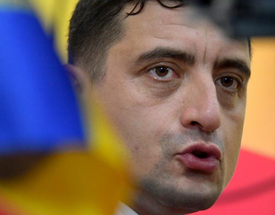 AUR cere Maiei Sandu sa anuleze interdictia lui George Simion