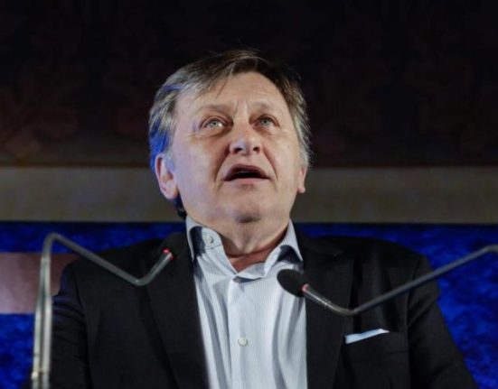 Crin Antonescu Bolojan sa contacteze SUA pentru anularea alegerilor