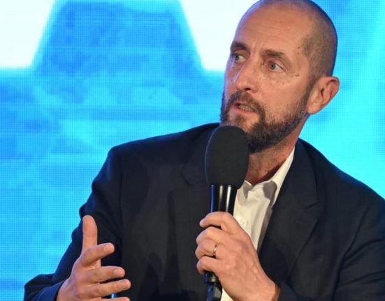 Dragos Damian director general al celui mai mare producator de medicamente numit consilier onorific al premierului
