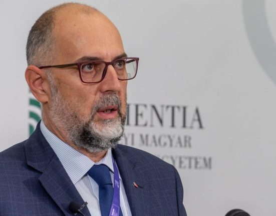 Kelemen Hunor Iohannis este o povara suplimentara pentru Crin Antonescu
