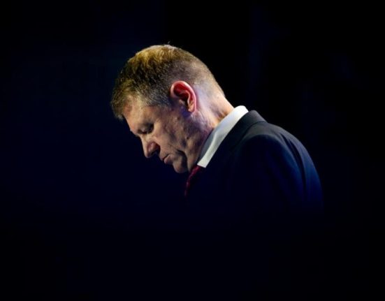 Klaus Iohannis se muta azi la Sibiu Tanczos Barna Va cere alta locuinta nu cea din Aviatorilor