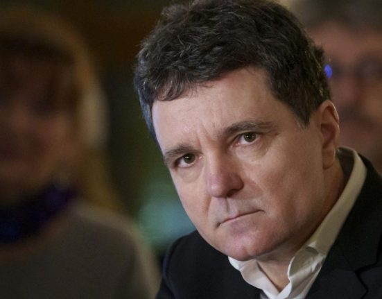 Nicusor Dan Bolojan si Hurezeanu au obligatia sa obtina un loc la masa discutiilor de la Paris