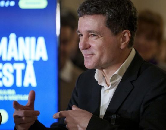 Nicusor Dan Se apropie o campanie electorala ce va decide directia Romaniei pentru multi ani