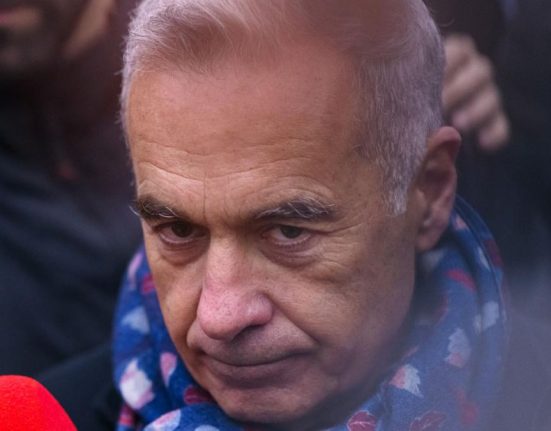Surse 150 de mesaje intre legionarul Marian Motocu si Calin Georgescu