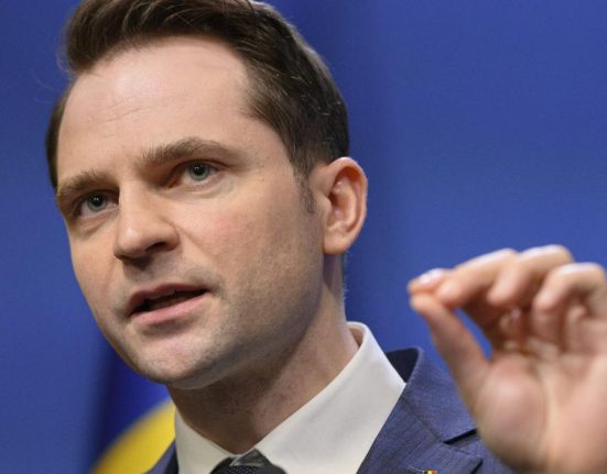 Burduja Crin Antonescu nu are rival intre candidati Despre Nicusor Dan Vrea sa fuga la Cotroceni