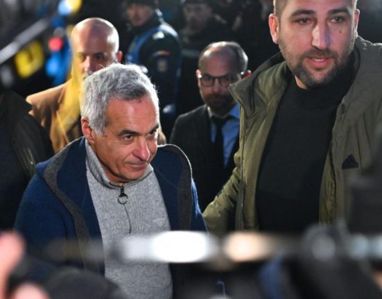 Calin Georgescu a contestat controlul judiciar in instanta Politistii i au dus o citatie dar nu era acasa