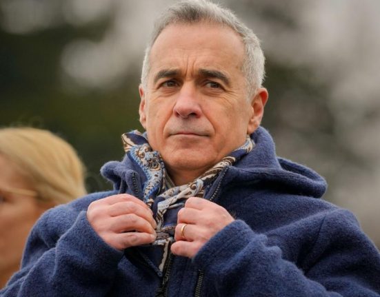 Dosar la DIICOT Calin Georgescu acuzat de ordine de plata false de 11 milioane euro