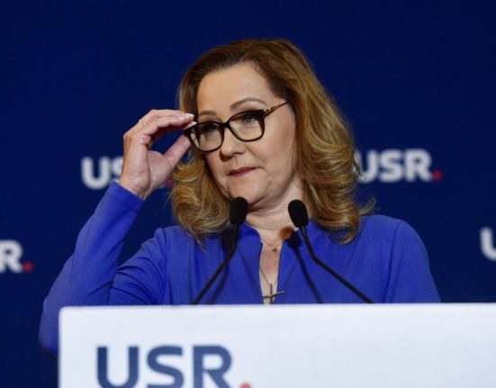 Elena Lasconi spune ca s ar retrage doar pentru Maia Sandu Niciodata pentru Nicusor Dan