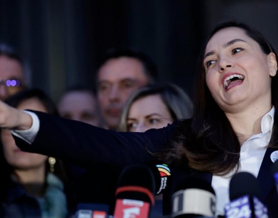 Sa radem cu sau de Anamaria Gavrila colectia de ziceri