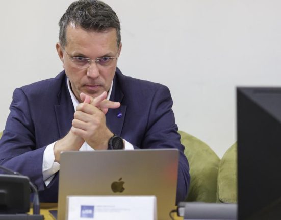 USR cere demiterea ministrului de Externe Ionut Mosteanul A mai auzit cineva de Emil Hurezeanu