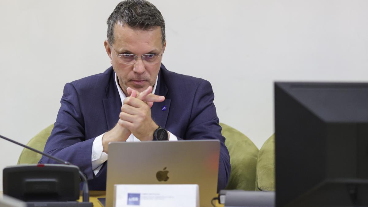 USR cere demiterea ministrului de Externe Ionut Mosteanul A mai auzit cineva de Emil Hurezeanu