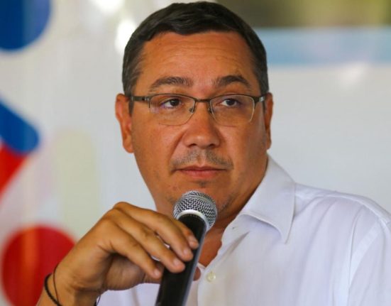Victor Ponta sia lansat programul electoral Promisiuni pentru militari si politisti