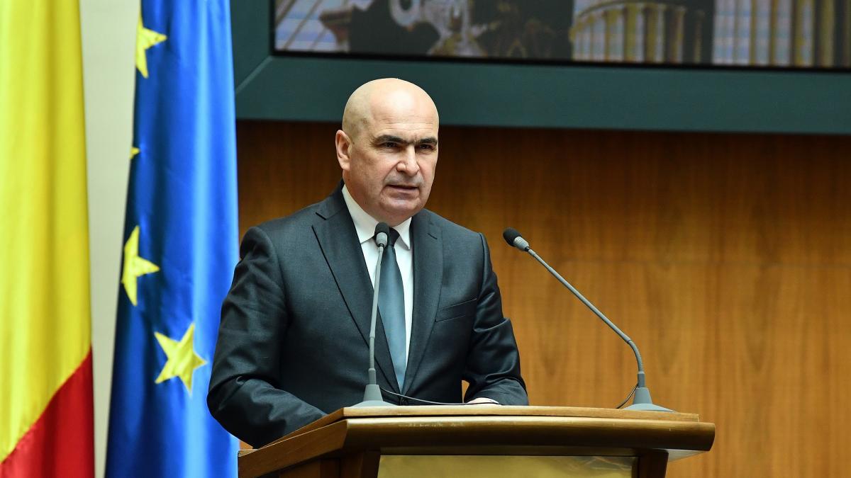 Bolojan a cerut reexaminarea legii pentru aprobarea OUG privind reorganizarea ministerelor si institutiilor