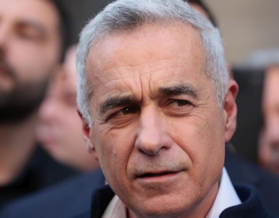 Calin Georgescu pierde sprijinul electoratului Ilie Bolojan si Crin Antonescu il depasesc