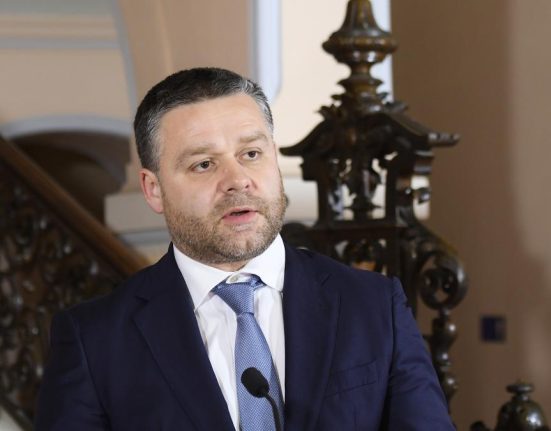 Ciprian Ciucu il acuza pe Nicusor Dan ca blocheaza proiectele din Bucuresti Semnatura finala e a lui Si stam si asteptam