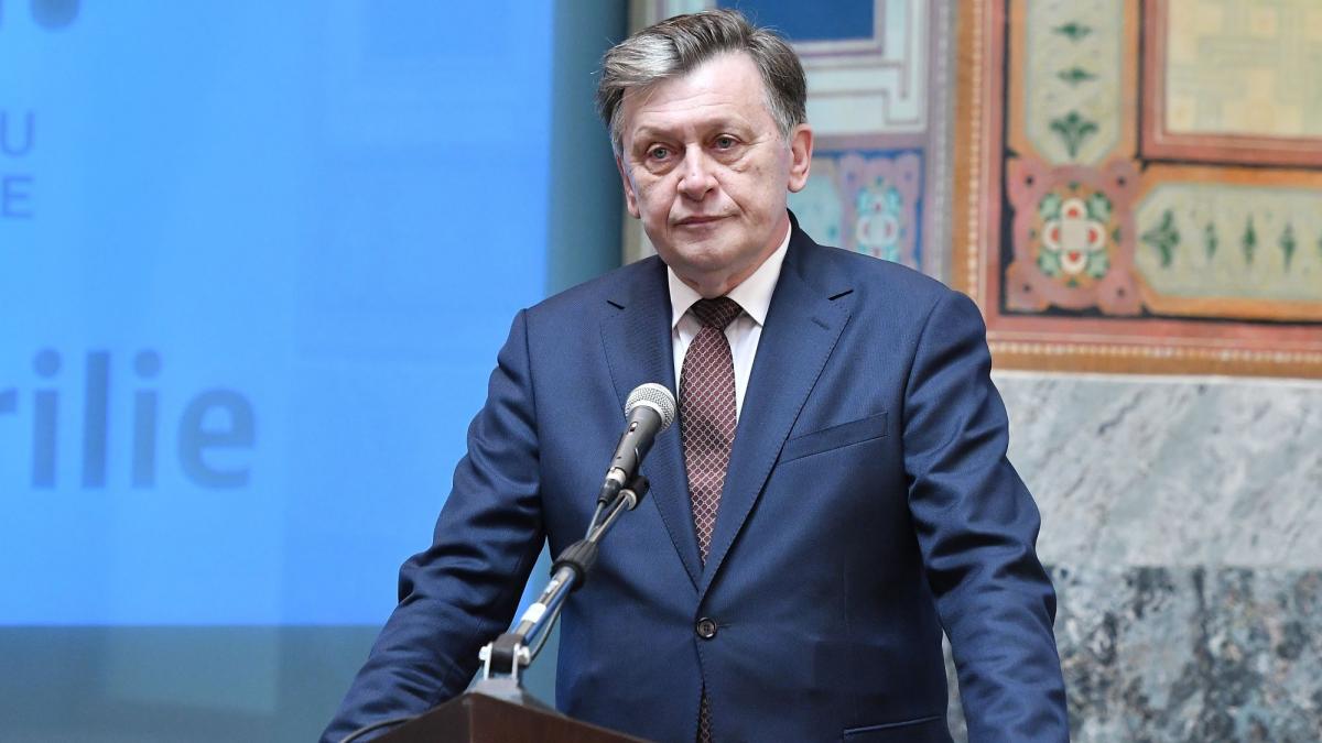 Crin Antonescu a cerut CNSAS declaratia din dosar