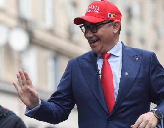 De ce a mintit Victor Ponta Liviu Dragnea Doina Pana si Hidroelectrica sustin altceva E un mitoman