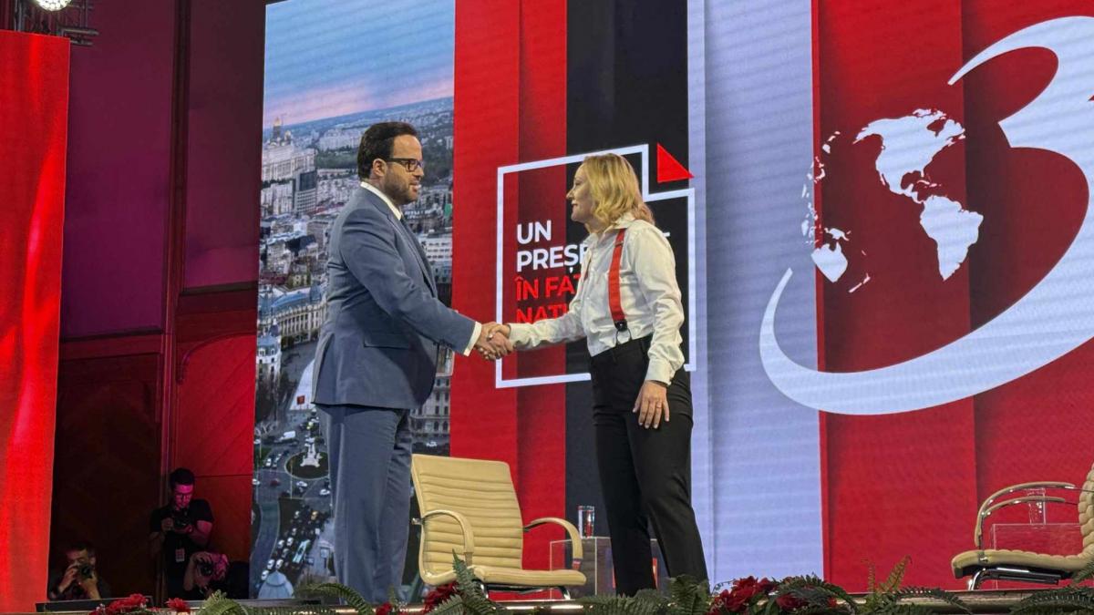 Elena Lasconi intrebata despre aderarea Romaniei la NATO Stiu ca in 2004 dar nu data