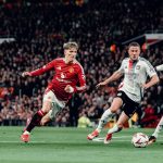 Europa League Manchester United a invins Olympique Lyon cu 5 4 2 2 in tur si s a calificat in semifinale