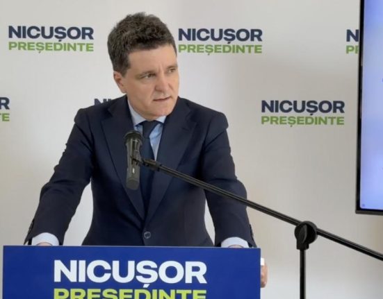 Nicusor Dan a informat UE si retelele despre conturi false