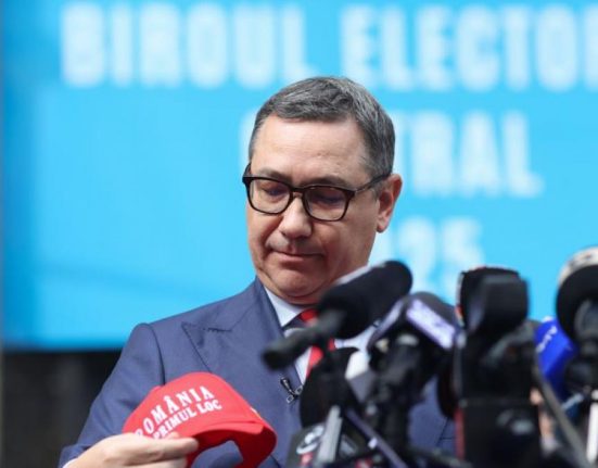 Plangere penala impotriva lui Victor Ponta pentru inalta tradare