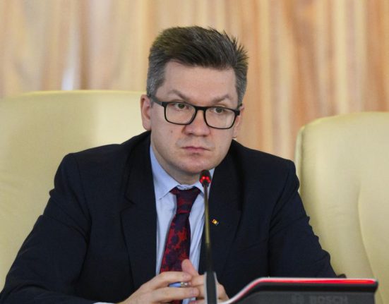 Scandal in Comisia de cultura USR cere demisia lui Neamtu