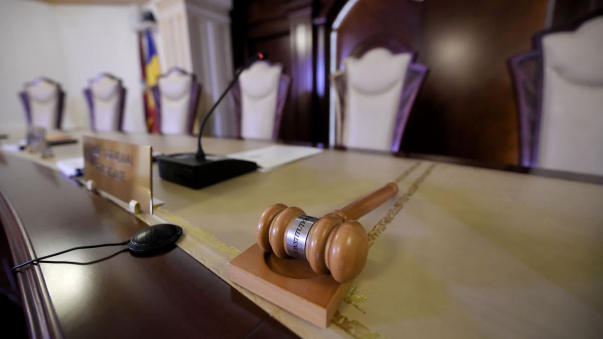 CCR judeca azi cererea unui candidat prezidential privind anularea turului intai