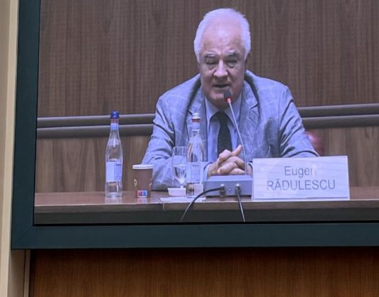 Consilier BNR Mergeti la vot Daca nu schimbam directia vaporului numit Romania ne scufundam