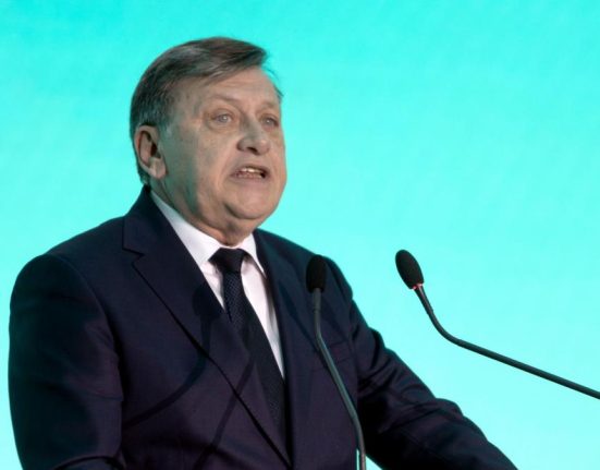 Crin Antonescu Europa este un spirit o civilizatie nu o lozinca sau o caricatura Europa este sub atac din interior si din exterior