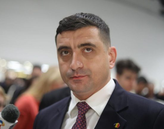 George Simion Vom concedia 500000 de bugetari