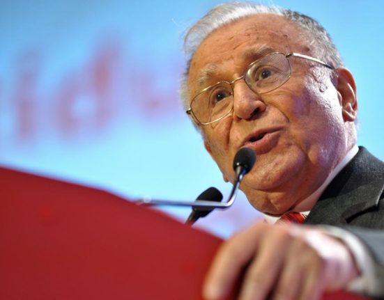 Ion Iliescu a transmis un mesaj angajatilor SPP Oameni echilibrati dedicati integri si discreti