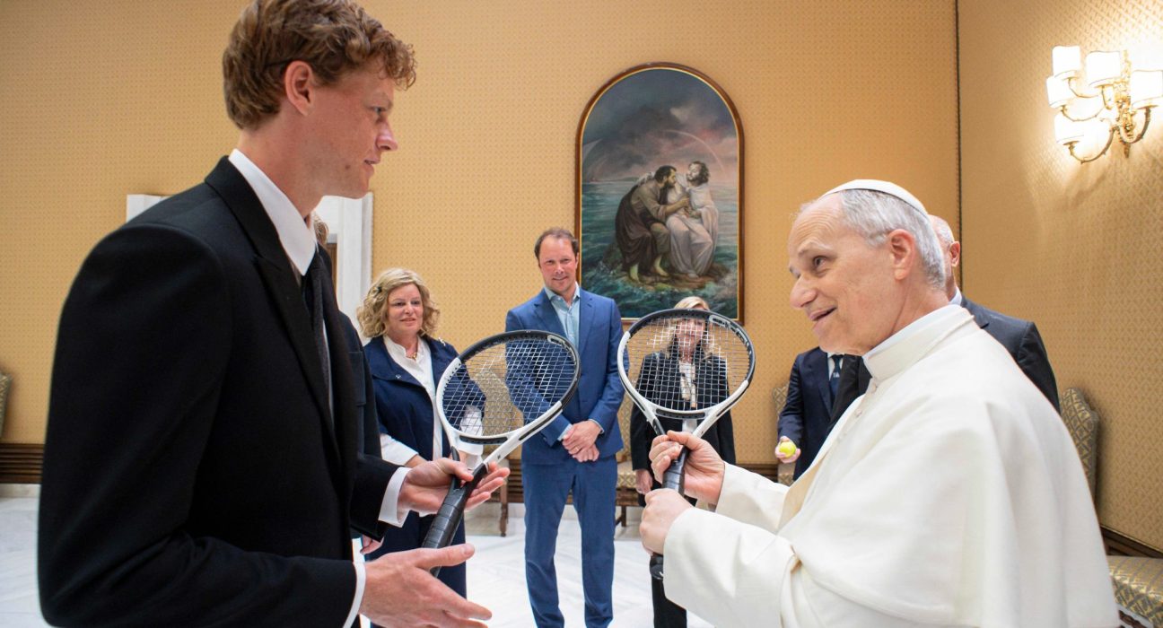 Jannik Pacatosul provoaca Papa Leon al XIV lea la tenis