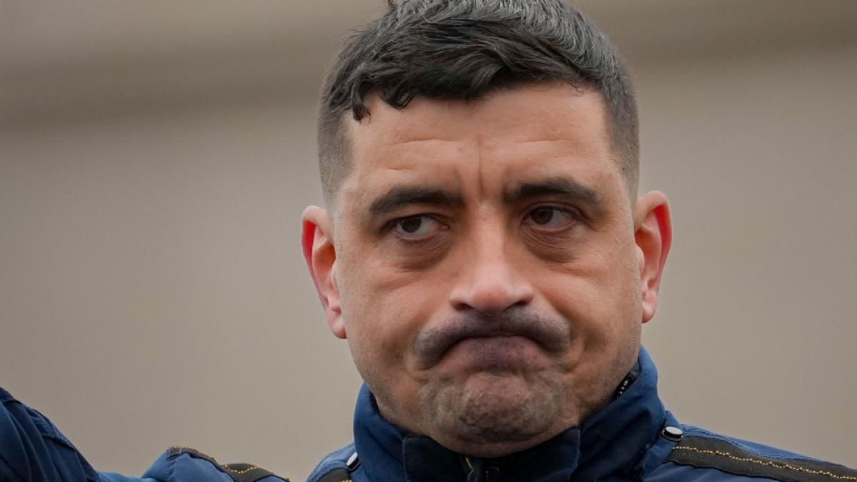 Politolog A jigni contracandidatul grosolan e penibil