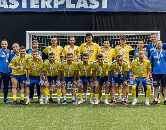 Romania tremura dar incepe bine la Mondial