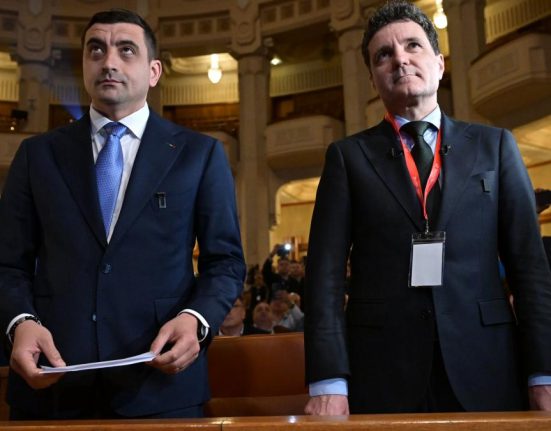 Sondaj AtlasIntel Simion si Dan egali in turul doi