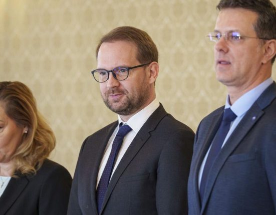Va supravietui USR dupa alegeri Lasconi Depinde de 4 mai Vor si Congres sunt agitati