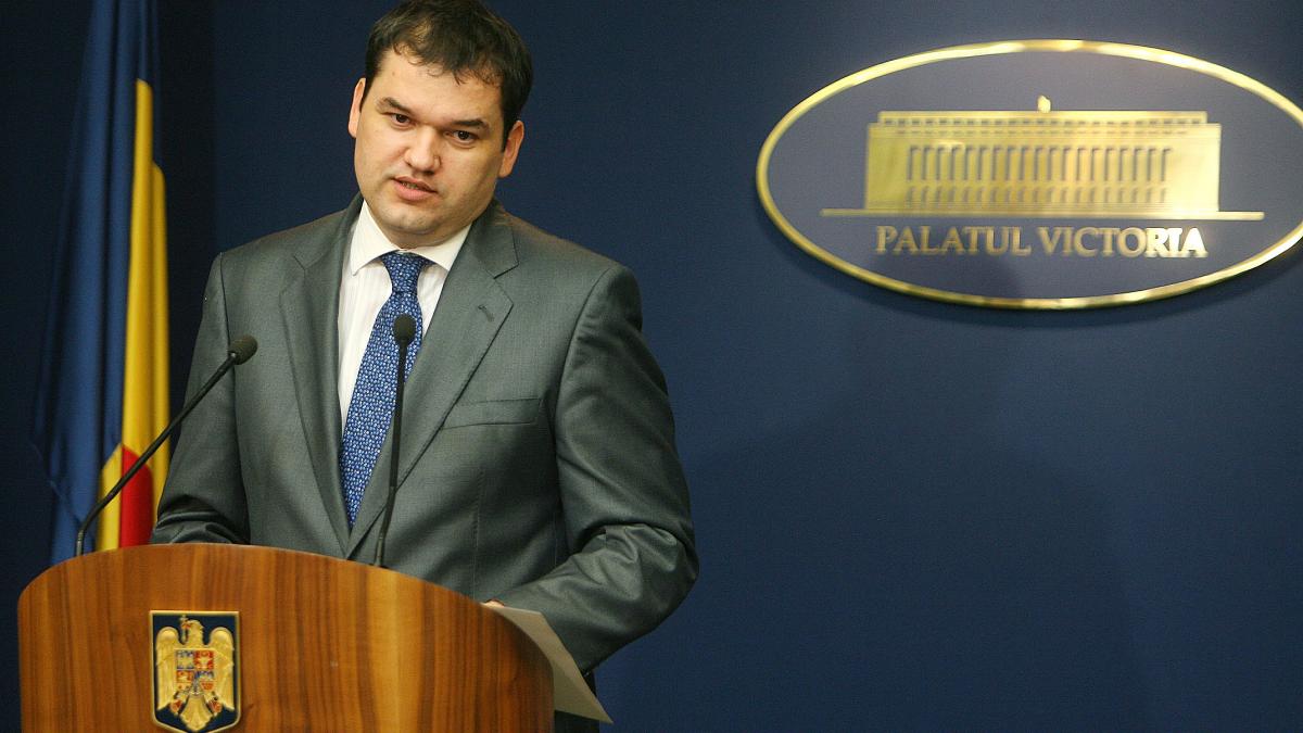 cseke atilla critica planul lui simion de concediere