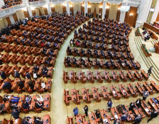 10 parlamentari de la SOS si POT au trecut la PSD