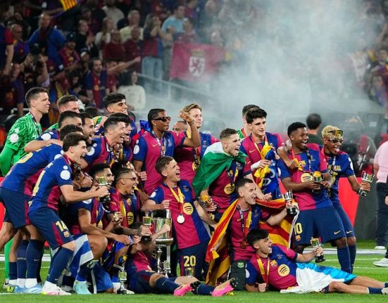Barcelona pregateste revenirea lui Grimaldo daca pleaca Gerard Martin