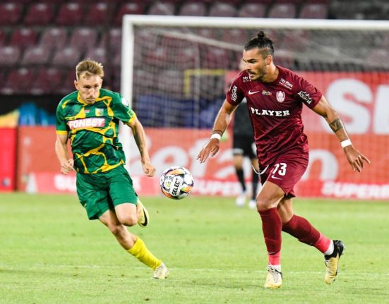 CFR l a invins pe FCSB si la transferuri
