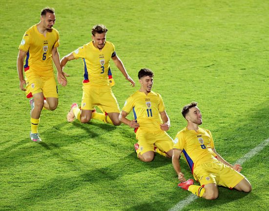 Calificare impresionanta pentru Romania U19 Tricolorii mici au invins Danemarca si ajung in semifinale