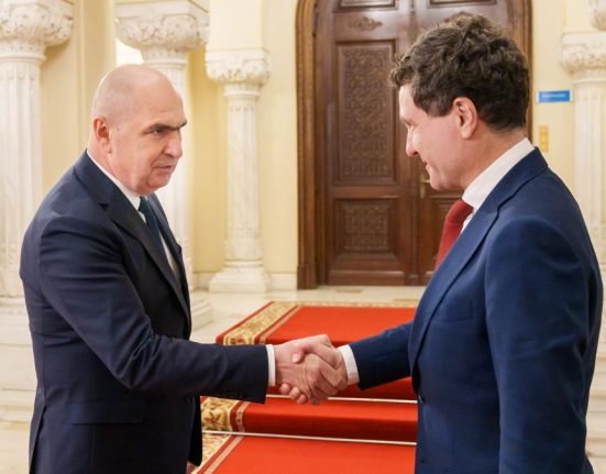 Conflictul intre Nicusor Dan si Ilie Bolojan explicat