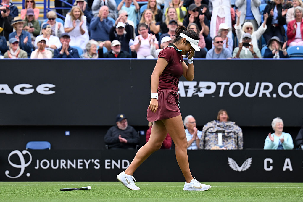 Emma a plans victorie dramatica la Eastbourne
