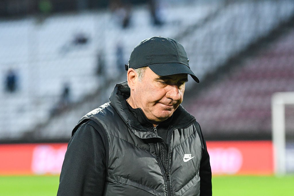 Gica Hagi face un pas in spate la Farul